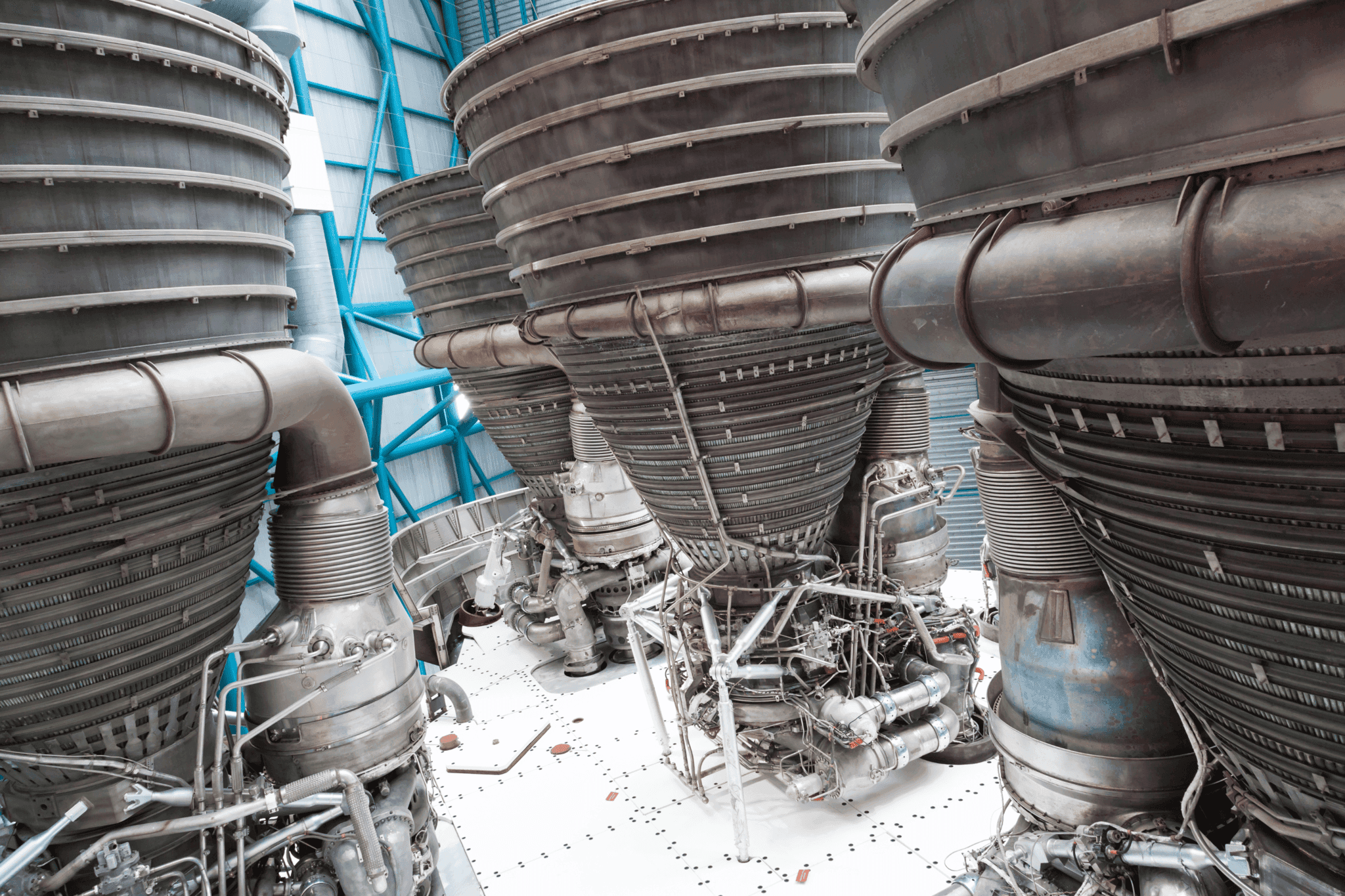 Industrial generator set in a machine room